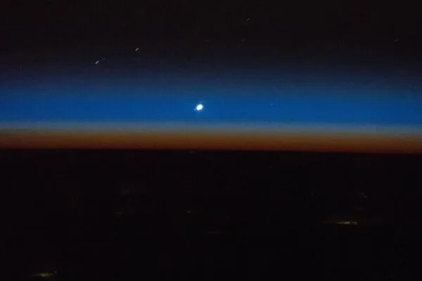 Venus and Mercury’s Rare Sunset Conjunction Marks the End of a Stunning Planet Parade – Don’t Miss It! Venus and Mercury